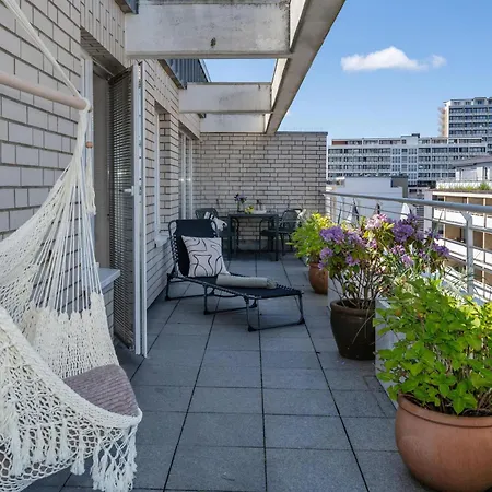 Penthouse F23 *